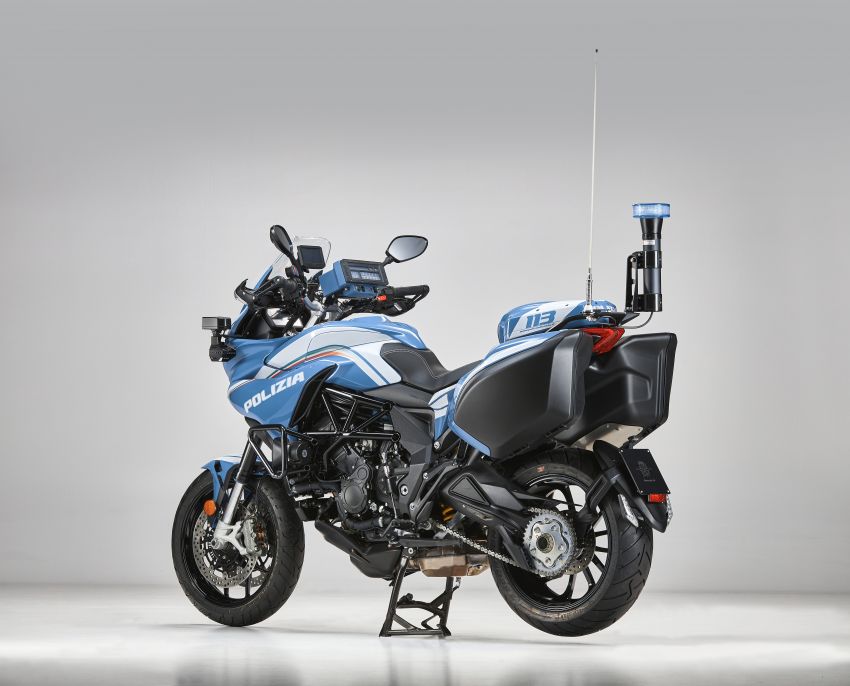 MV Agusta puts Italian State Police on wheels, in style 1244357