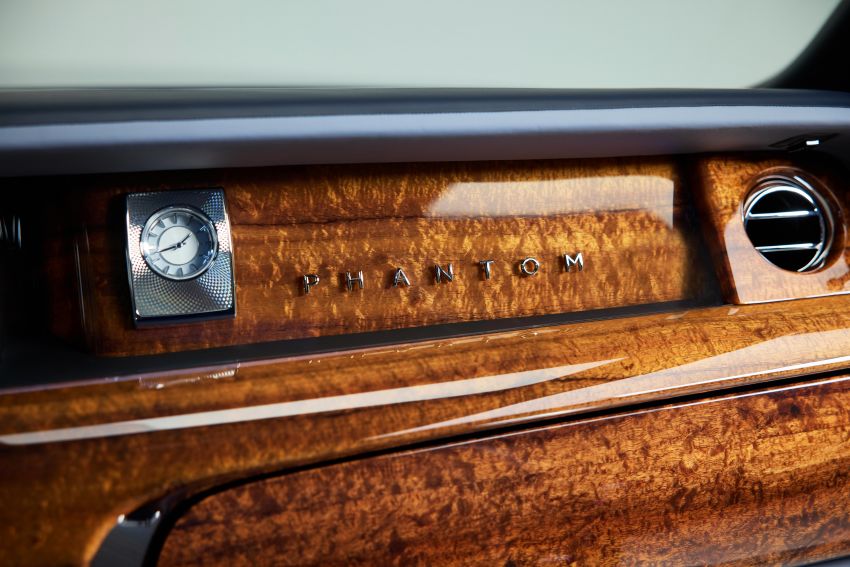 Rolls-Royce Koa Phantom guna kayu spesies susah ditemui dan terlindung, khas untuk bilionair AS 1249435