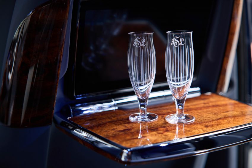 2021 Rolls-Royce Koa Phantom debuts – the only RR in the world to feature the rare & protected Koa wood 1248947