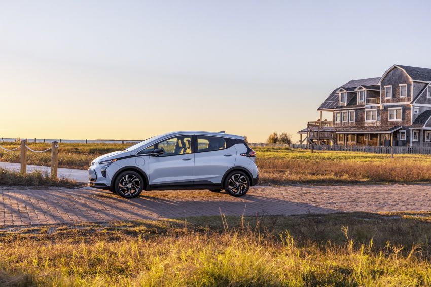 2022 Chevrolet Bolt EV, EUV unveiled; 200 hp/360 Nm motor, battery range from 402 km, one-pedal driving 1247741