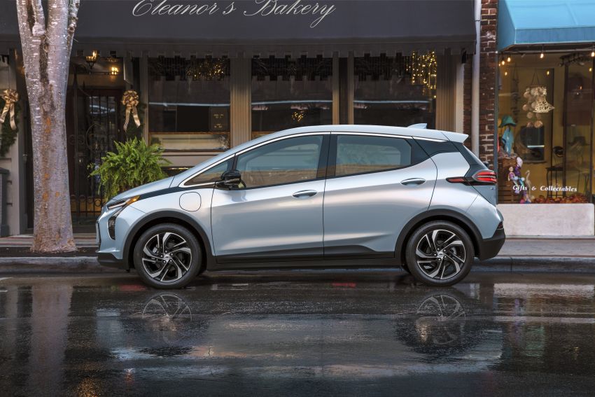 2022 Chevrolet Bolt EV, EUV unveiled; 200 hp/360 Nm motor, battery range from 402 km, one-pedal driving 1247743