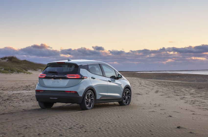 2022 Chevrolet Bolt EV, EUV unveiled; 200 hp/360 Nm motor, battery range from 402 km, one-pedal driving 1247745