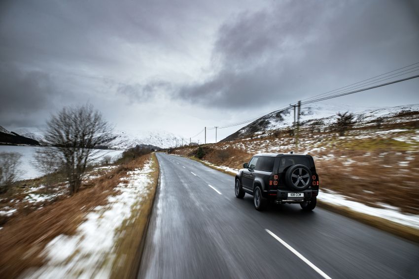 2022 Land Rover Defender V8 – 525 PS, 625 Nm; model range gets optional 11.4-inch touchscreen upgrade 1253718