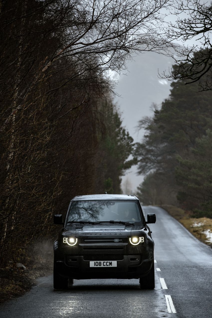 2022 Land Rover Defender V8 – 525 PS, 625 Nm; model range gets optional 11.4-inch touchscreen upgrade 1253726