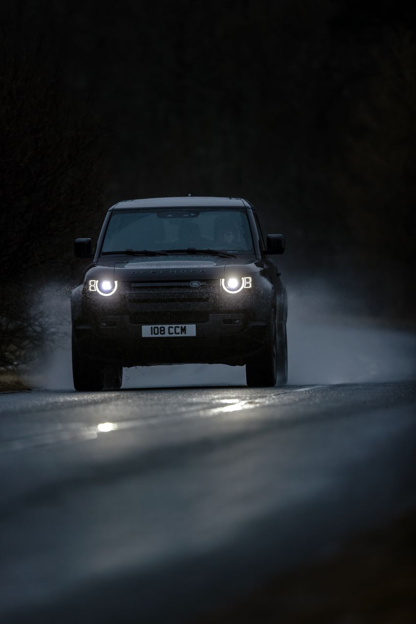 2022 Land Rover Defender V8 – 525 PS, 625 Nm; model range gets optional 11.4-inch touchscreen upgrade 1253728