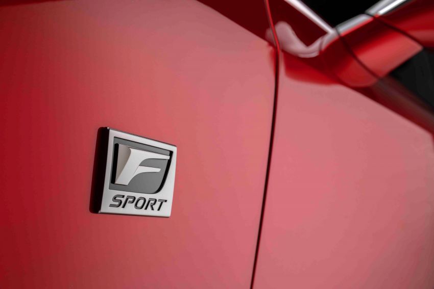 Lexus IS 500 F Sport Performance – enjin V8 5.0L 472 hp, pacuan roda belakang, 0-96 km/j dalam 4.5 saat 1252279
