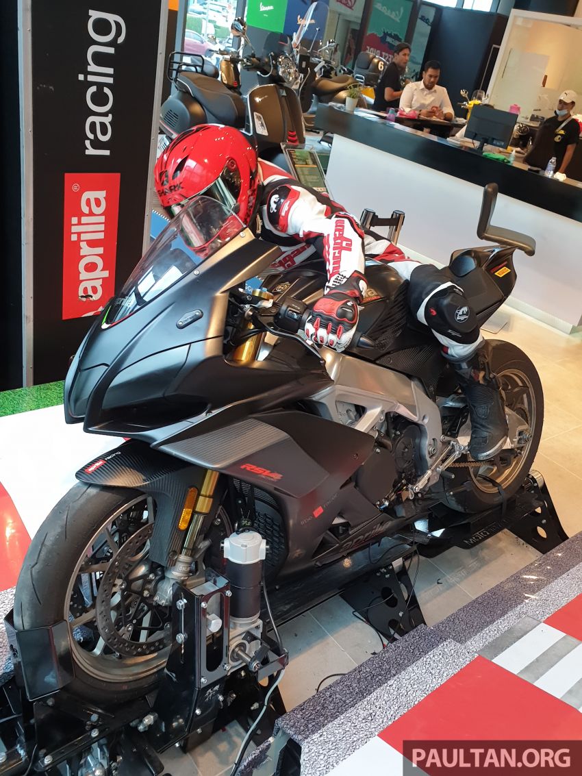 Aprilia Moto Trainer now in Motoplex Malaysia – ride any racetrack in the ultimate motorcycle video game 1251243