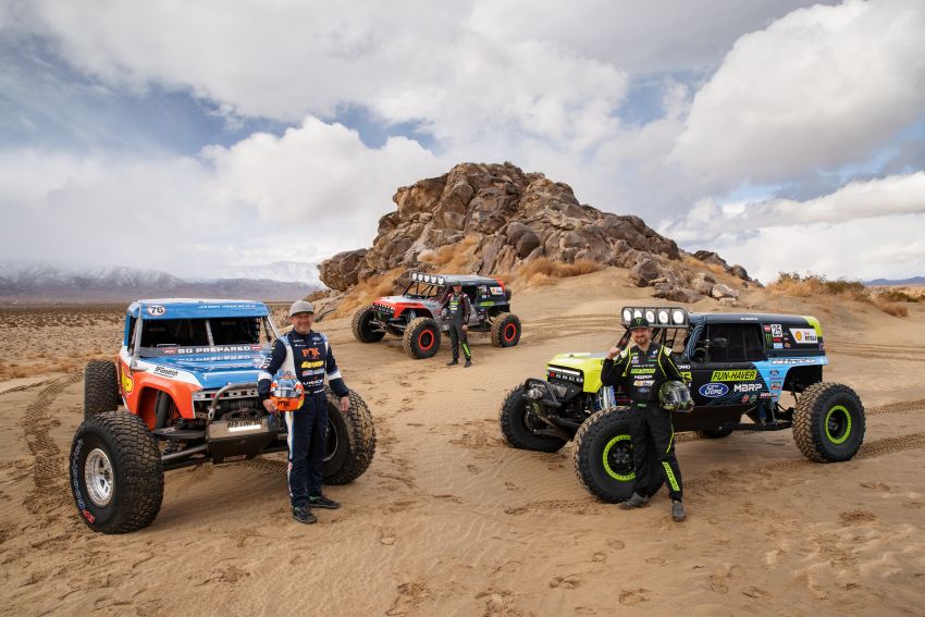 Ford unveils Bronco Ultra4 4400 off-road race trucks 1243510