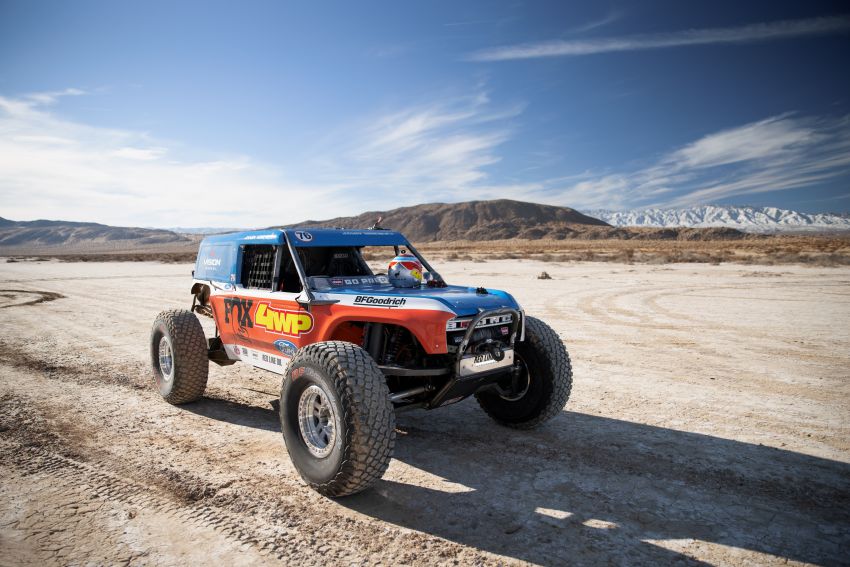 Ford unveils Bronco Ultra4 4400 off-road race trucks 1243520