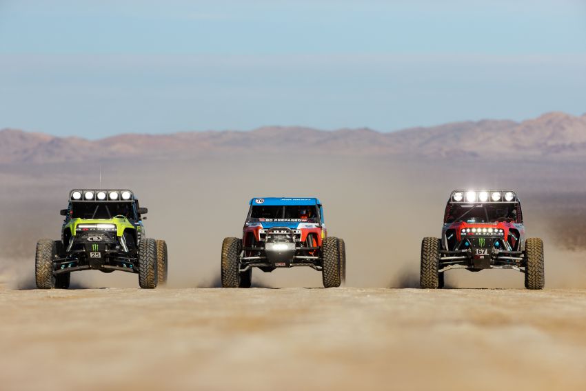 Ford unveils Bronco Ultra4 4400 off-road race trucks 1243532