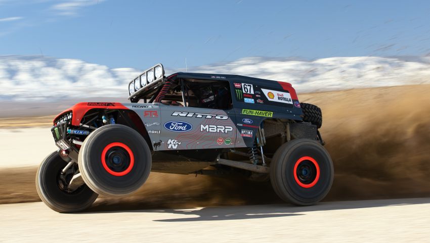 Ford unveils Bronco Ultra4 4400 off-road race trucks 1243533