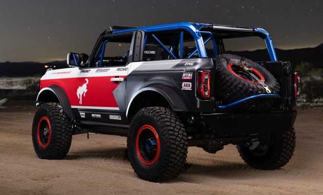 Ford reveals the Bronco 4600 stock class race truck