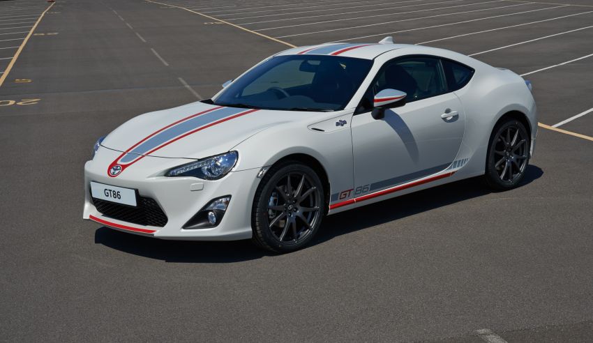 Toyota GT86 bids farewell to the UK – final unit sold 1243732