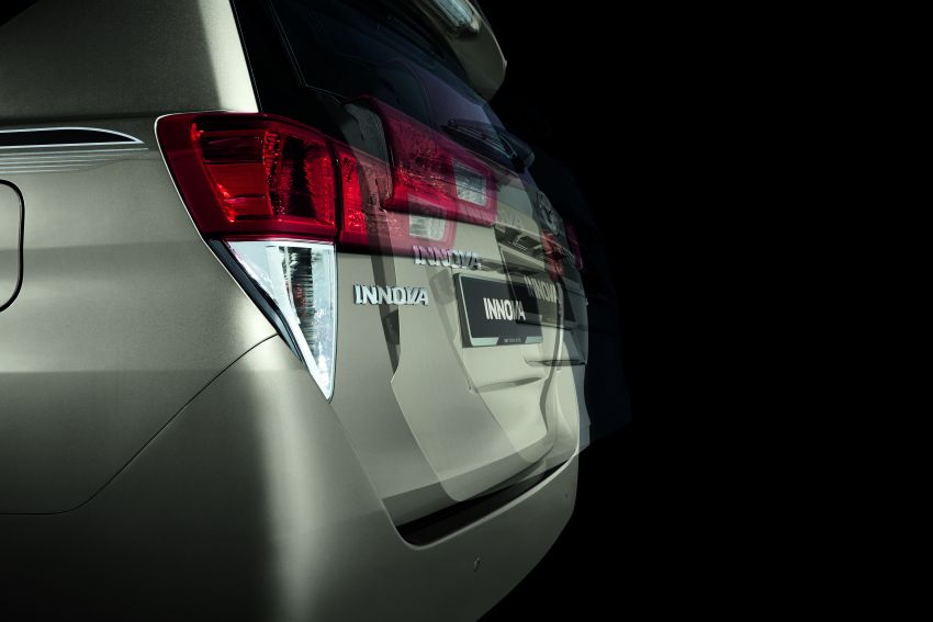 Toyota Innova <em>facelift</em> 2021 dilancarkan di Malaysia – harga bermula RM112k hingga RM130k, tiga varian 1243267