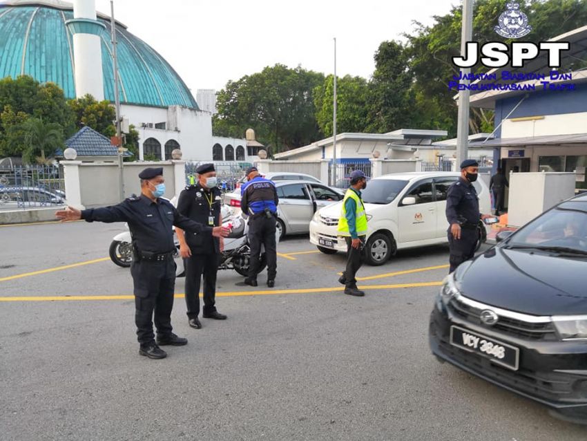 Malaysian police conduct noise checks on their own 1265005