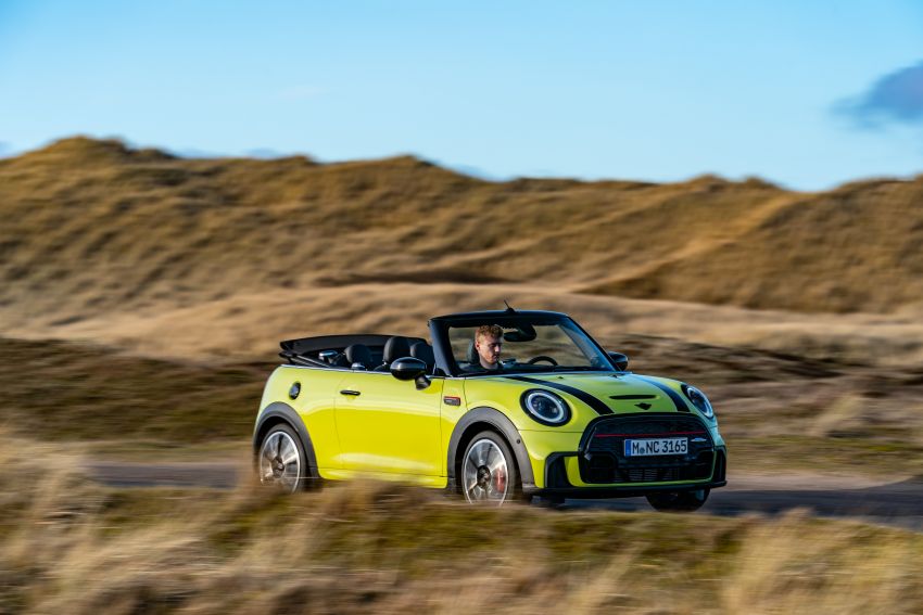 GALERI: MINI Convertible LCI F57 dalam Zesty Yellow 1262693