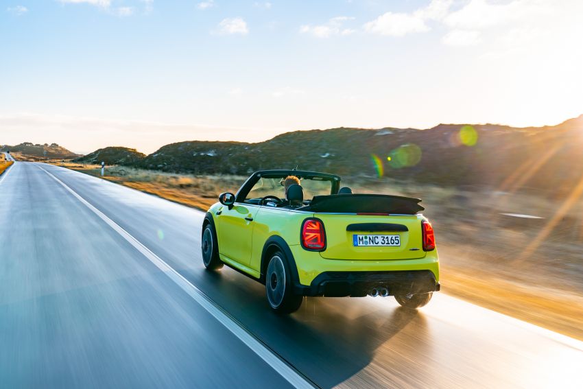 GALLERY: F57 MINI Convertible LCI in Zesty Yellow 1261860