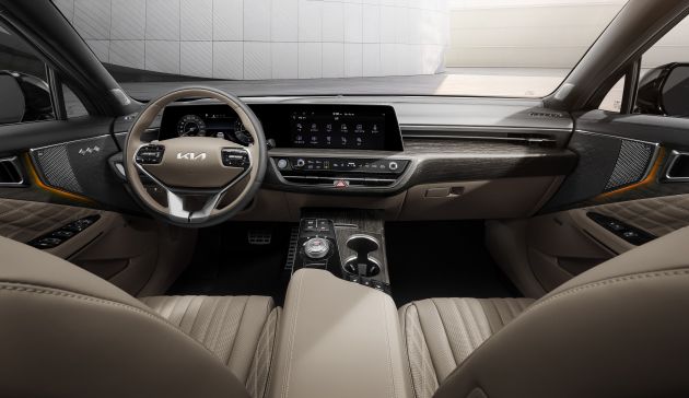 Kia K8 interior revealed ahead of full debut this year