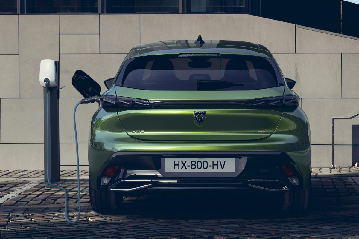2023 Peugeot e-308 – EV hatchback dikonfirmasi untuk diluncurkan tahun depan, jarak 400 km dari baterai 54 kWh