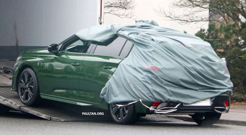 SPIED: Next-gen Peugeot 308 hatch seen undisguised 1261198