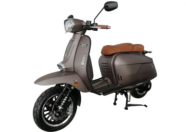2021 Royal Alloy GP125 and GP180 retro scooters now in Malaysia, priced at RM12,497 and RM15,525