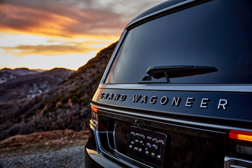 2022 Jeep Wagoneer, Grand Wagoneer debut – luxury three-row SUVs with V8 power and plenty of screens 1262457