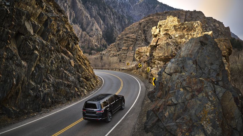 2022 Jeep Wagoneer, Grand Wagoneer debut – luxury three-row SUVs with V8 power and plenty of screens 1262423