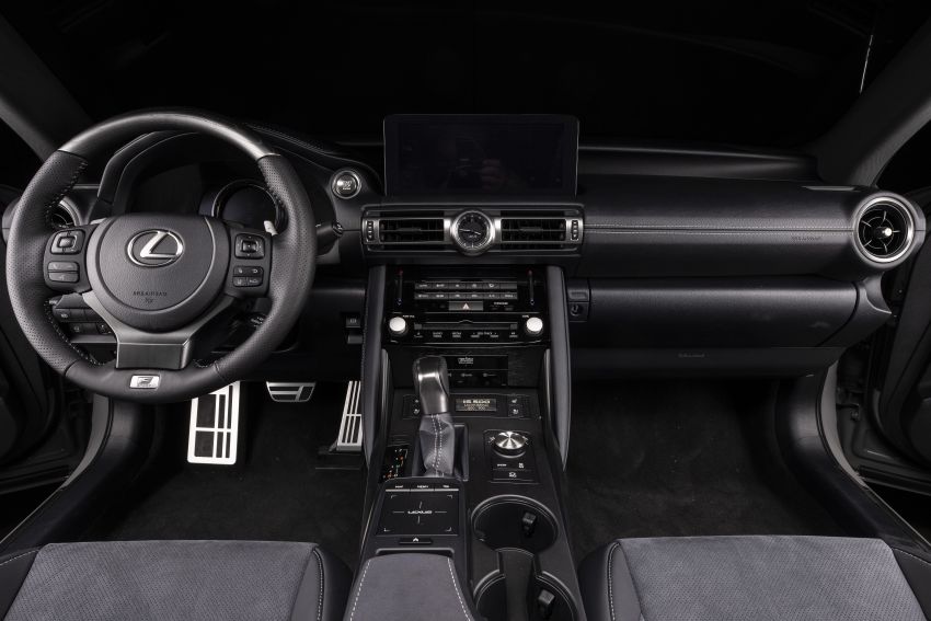 Lexus IS 500 F Sport Performance Launch Edition 2022 dapat warna kelabu eksklusif, roda BBS – 500 unit saja 1267066