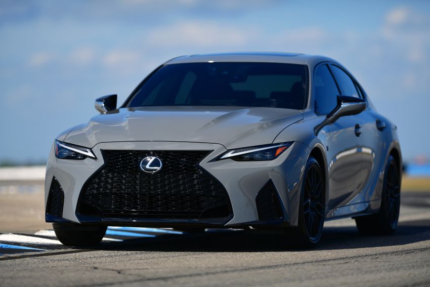 Lexus IS 500 F Sport Performance Launch Edition 2022 dapat warna kelabu eksklusif, roda BBS – 500 unit saja 1267080