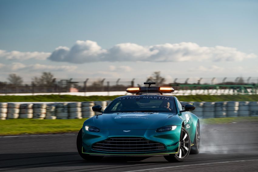 Aston Martin Vantage and DBX revealed as official Formula 1 safety and medical cars for 2021 season 1259306