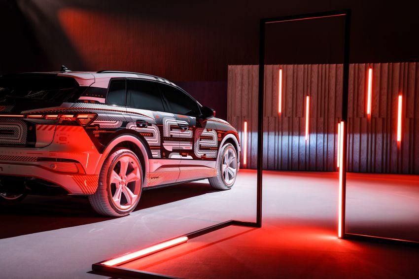 Audi Q4 e-tron – first look at its hi-tech, spacious cabin 1260710