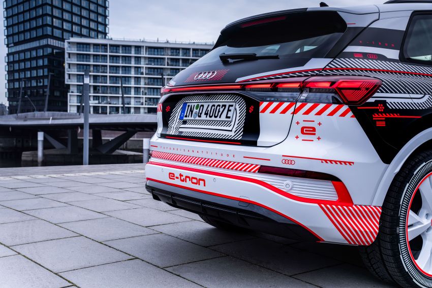 Audi Q4 e-tron – first look at its hi-tech, spacious cabin 1260724