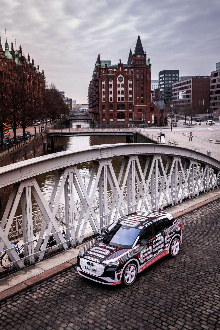 Audi Q4 e-tron – first look at its hi-tech, spacious cabin 1260762