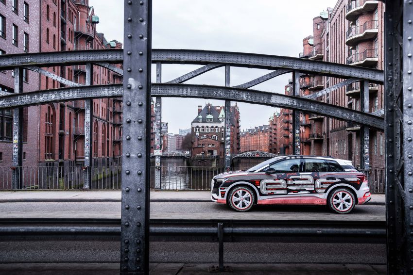 Audi Q4 e-tron – first look at its hi-tech, spacious cabin 1260780