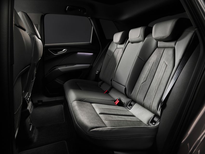 Audi Q4 e-tron – first look at its hi-tech, spacious cabin 1260901