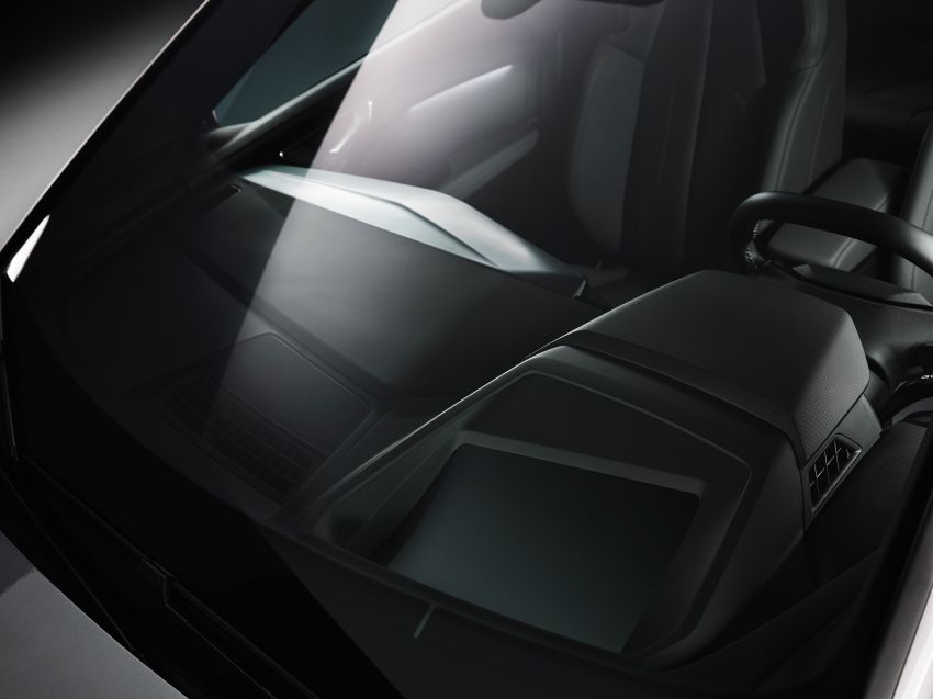 Audi Q4 e-tron – first look at its hi-tech, spacious cabin 1260909