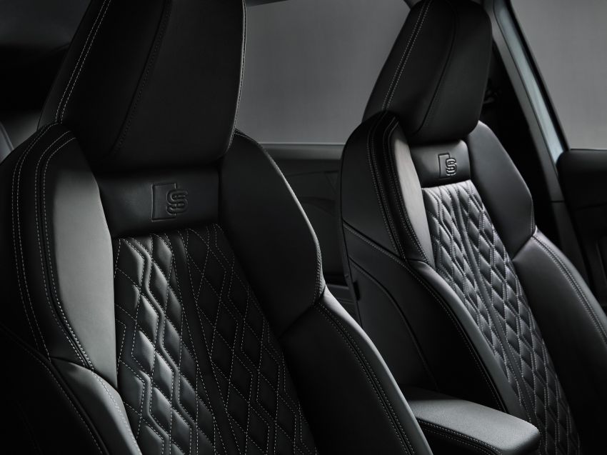 Audi Q4 e-tron – first look at its hi-tech, spacious cabin 1260856