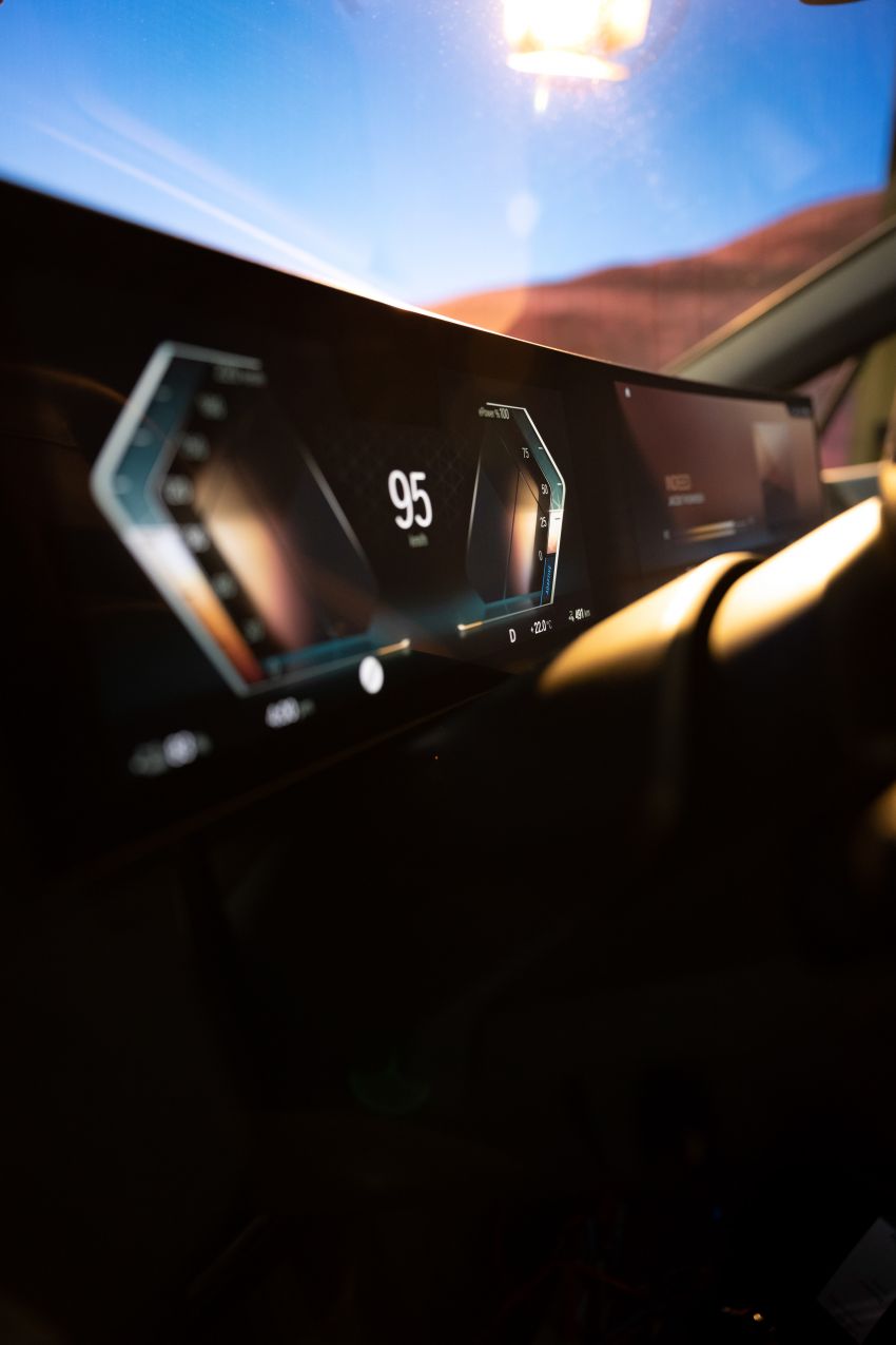 BMW reveals next-gen iDrive with Operating System 8 – first debut in the iX later this year, followed by the i4 1263898