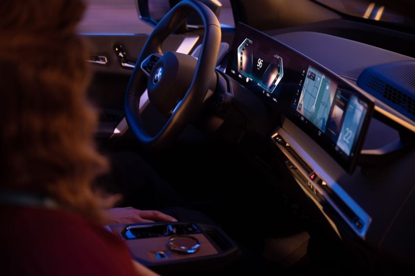 BMW reveals next-gen iDrive with Operating System 8 – first debut in the iX later this year, followed by the i4 1263901