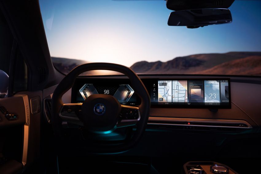 BMW reveals next-gen iDrive with Operating System 8 – first debut in the iX later this year, followed by the i4 1263887