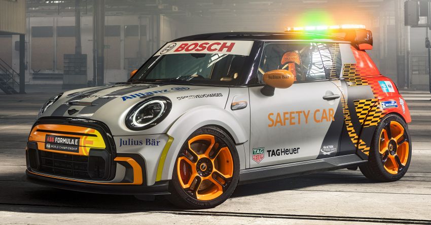 MINI Electric Pacesetter debuts as the new Formula E safety car – 130 kg lighter; aero kit; racing suspension 1271305
