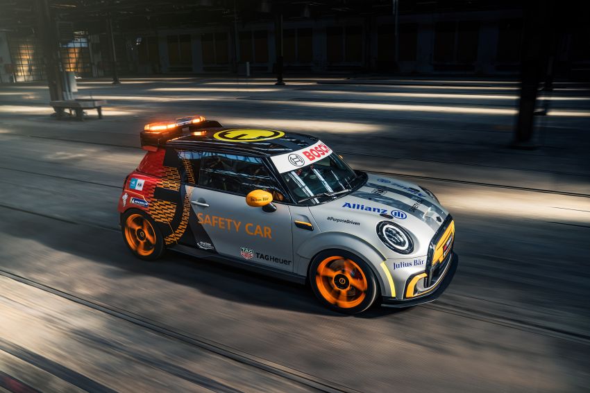 MINI Electric Pacesetter debuts as the new Formula E safety car – 130 kg lighter; aero kit; racing suspension 1271301