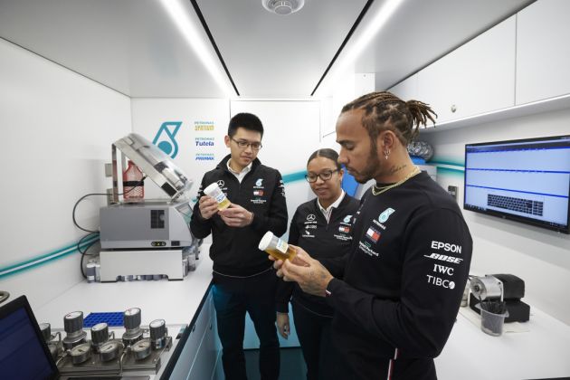 PETRONAS Syntium pacu pasukan F1 Mercedes-AMG PETRONAS bolot kejuaraan kali ketujuh berturut-turut