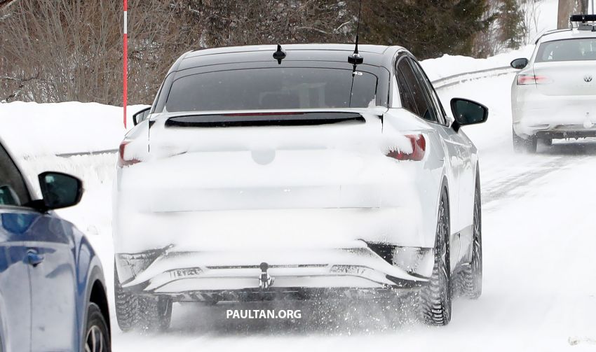 SPIED: Volkswagen ID.5 seen on cold-weather test 1264121