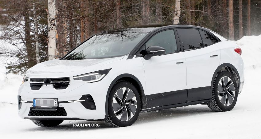 SPIED: Volkswagen ID.5 seen on cold-weather test 1264113