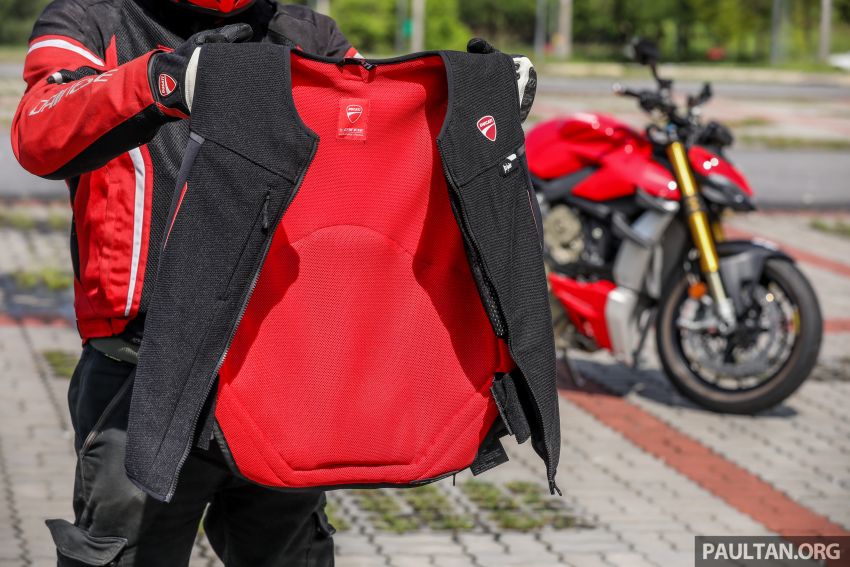 REVIEW: Ducati Smart Jacket airbag vest, RM4,299 1276326