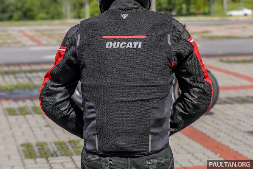 REVIEW: Ducati Smart Jacket airbag vest, RM4,299 1276353