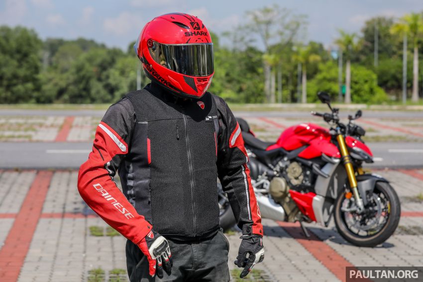 REVIEW: Ducati Smart Jacket airbag vest, RM4,299 1276358