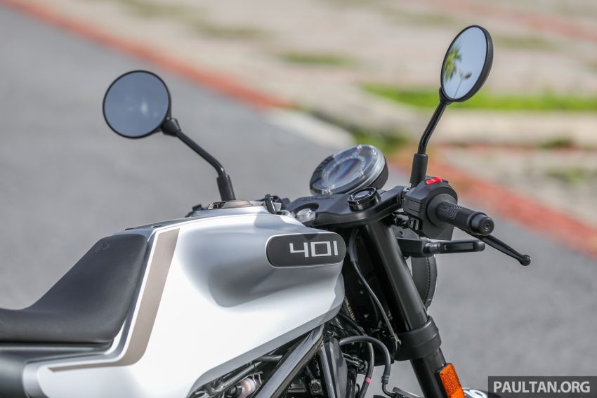 REVIEW: 2021 Husqvarna Vitpilen 401 – off-road hooliganism now comes with on-road manners 1289396