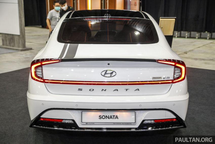 Hyundai Sonata Bob G Edition on display at ACE 2021 – black decals, 19-inch wheels, no change in price 1283072
